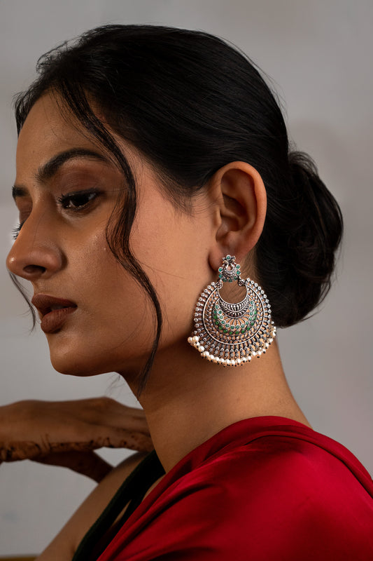 Vomma Chand baliya with white pearls