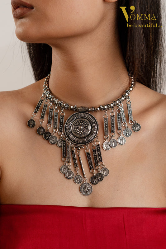 Vomma Coin Necklace with Earrings