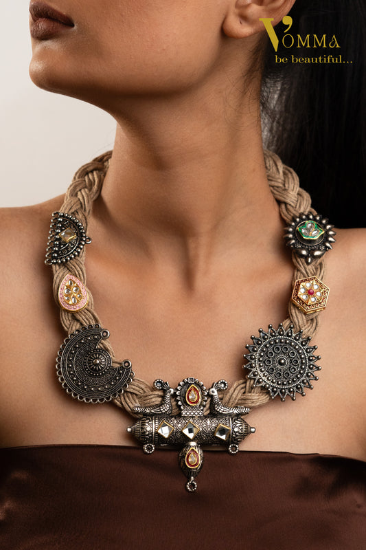 Vomma Jute ornamental Necklace