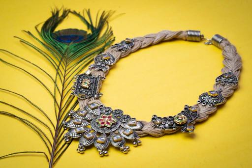 Vomma Long Jute Neckalce-Round pendant