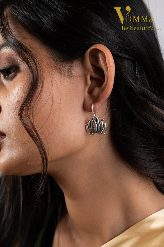 Vomma Lotus Earrings