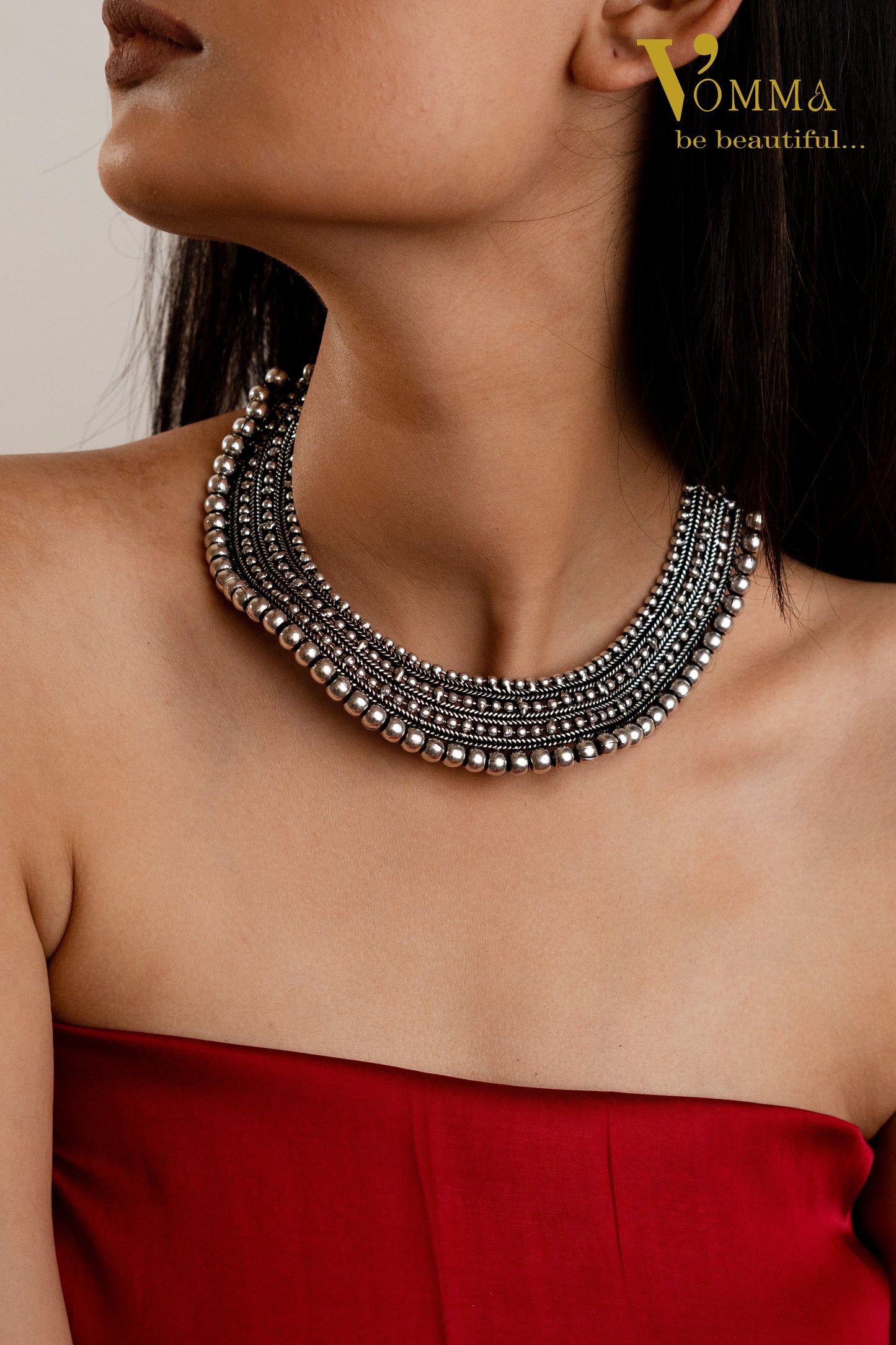 Steel beads short necklace