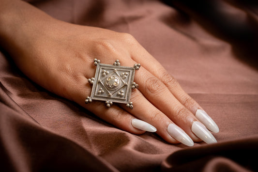 Square Oxidised ring